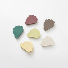 Load image into Gallery viewer, Platinum Silicone Dino Plate Set . Beige